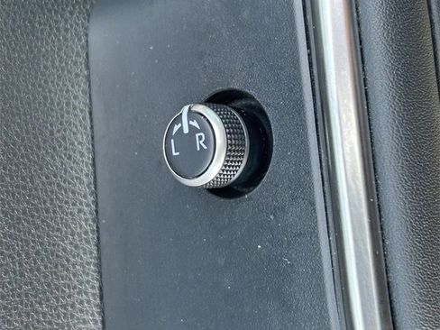 Used 2022 Toyota Highlander Limited image 27