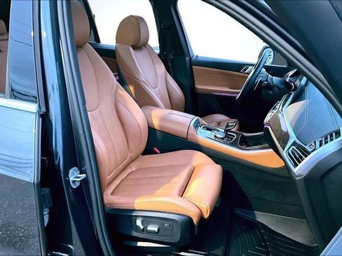 Used 2022 BMW X5 xDrive40i w/ Premium Package image 30