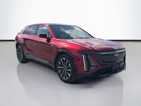 Used 2024 Cadillac Lyriq Sport w/ LPO, Floor Liner Package AWD/4WD image 7