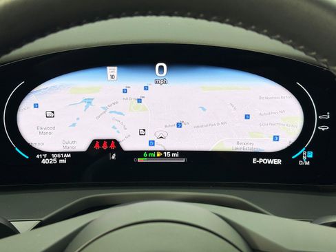 Used 2025 Porsche Panamera 4S w/ Premium Package image 19