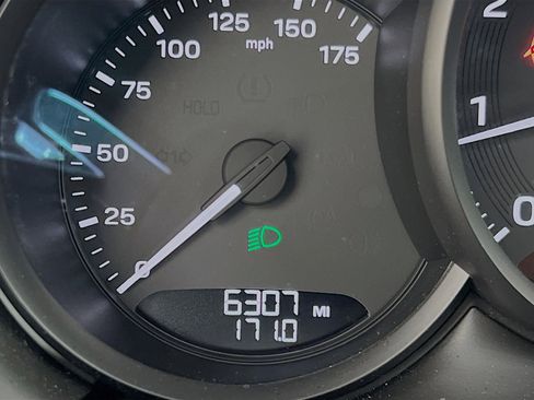 Used 2024 Porsche Macan image 12