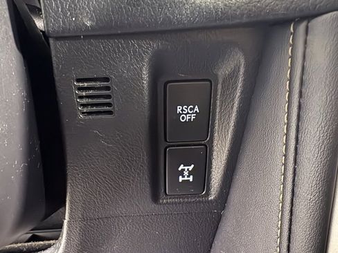 Used 2011 Lexus GX 460 image 17