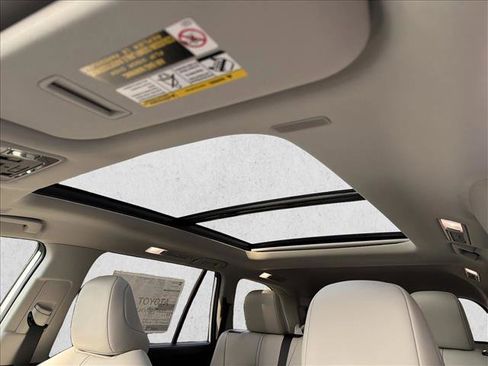 New 2026 Toyota Grand Highlander XLE image 19