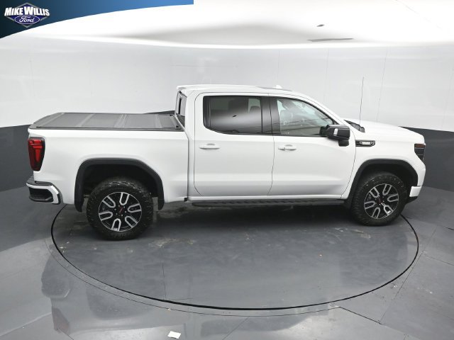 Used 2022 GMC Sierra 1500 AT4 w/ AT4 Premium Package AWD/4WD image 16