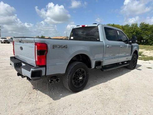 New 2026 Ford F250 Lariat w/ Black Appearance Package AWD/4WD image 4