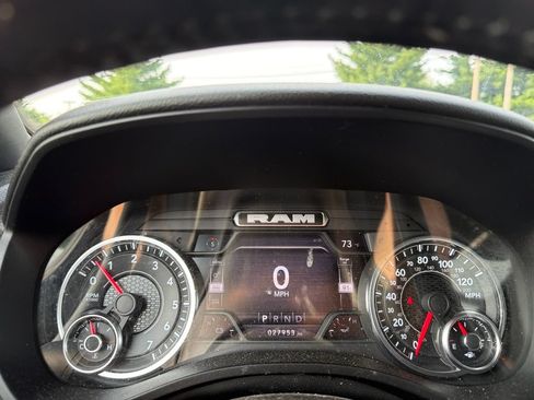 Used 2022 RAM 1500 Big Horn AWD/4WD image 16