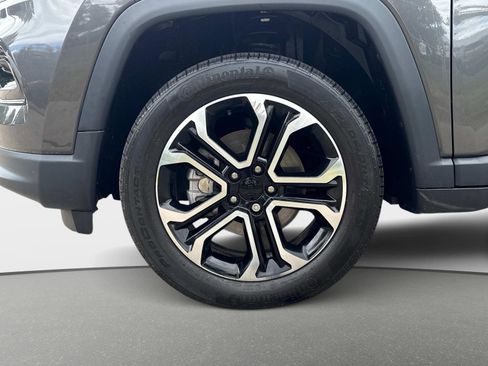 Used 2022 Jeep Compass Limited image 9