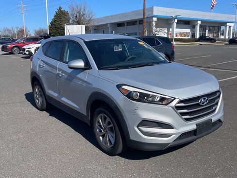 Used 2017 Hyundai Tucson SE image 3
