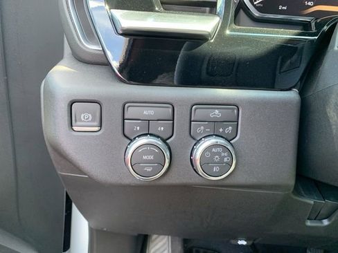 New 2026 GMC Sierra 1500 Elevation image 18