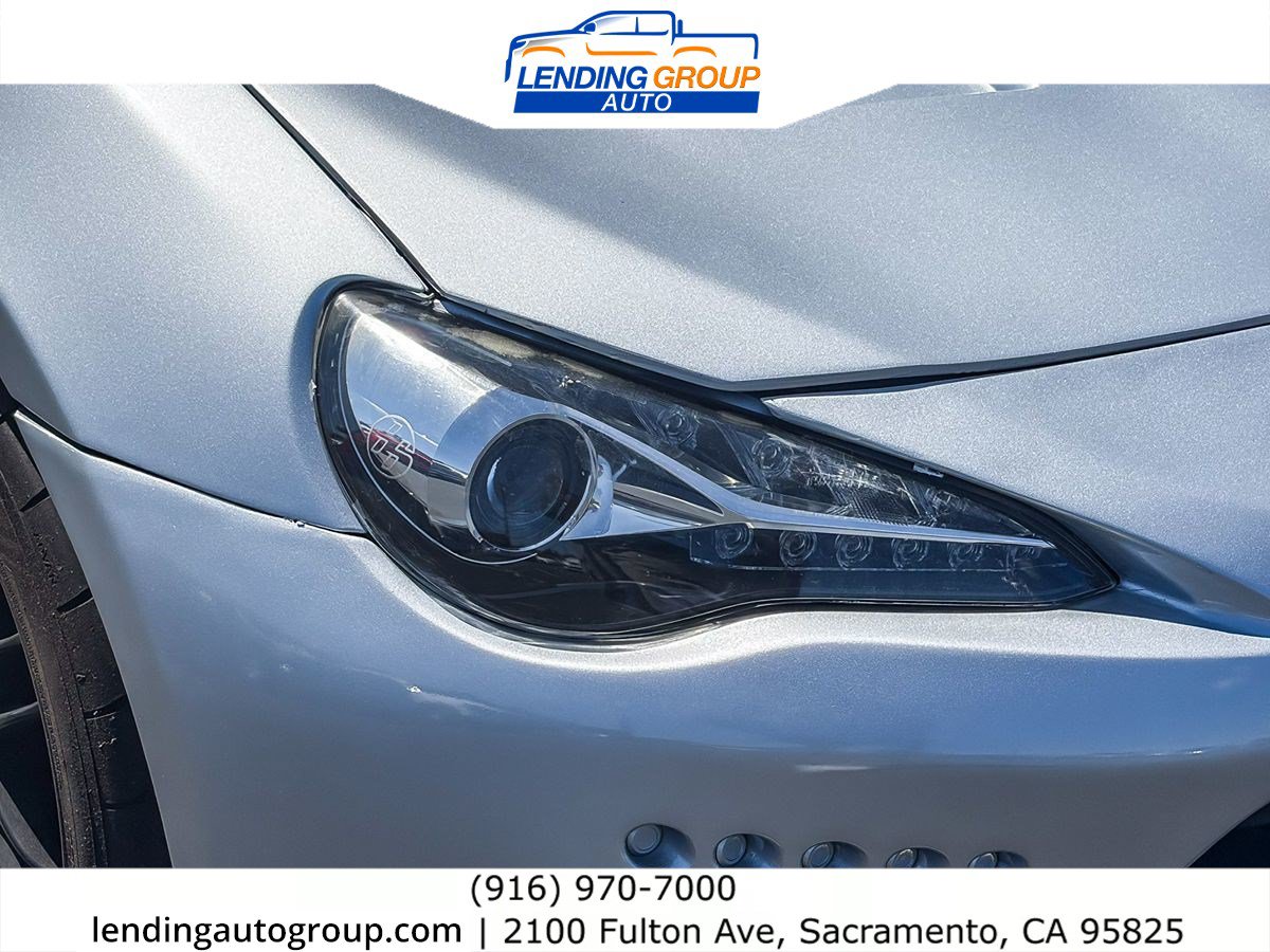 Used 2017 Toyota 86 RWD image 7