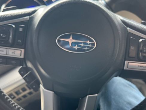 Used 2017 Subaru Legacy 2.5i Premium AWD/4WD image 15
