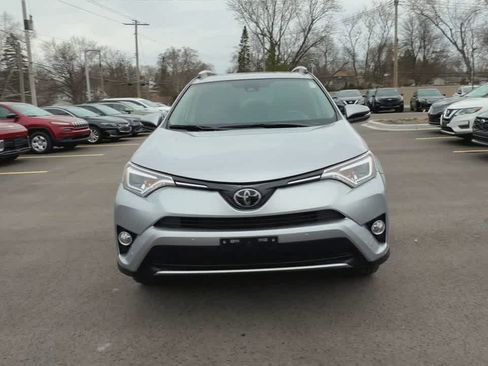 Used 2016 Toyota RAV4 Limited image 3