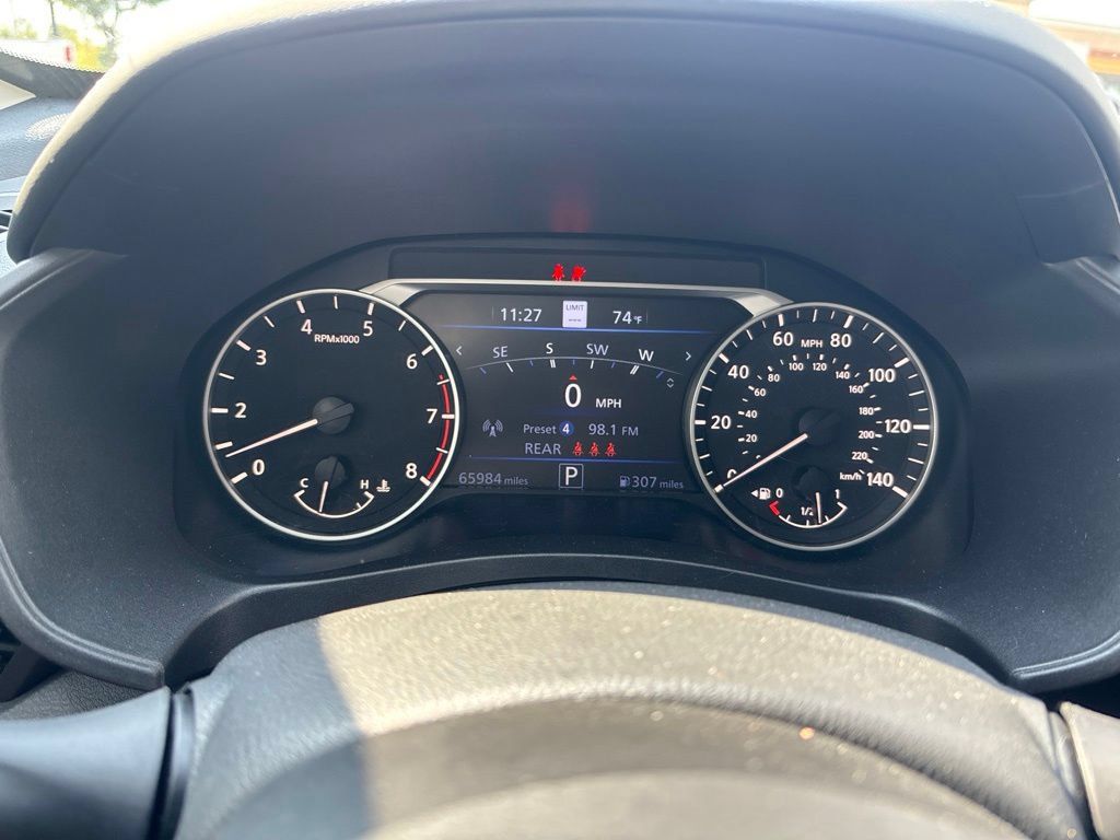 Used 2024 Nissan Altima 2.5 SV w/ SV Premium Package FWD image 13