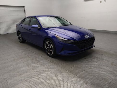 Used 2023 Hyundai Elantra SEL w/ Convenience Package FWD image 13