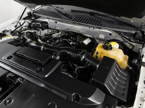 Used 2016 Ford Expedition EL XLT image 43