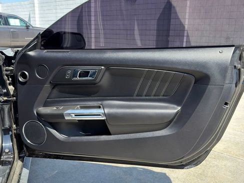 Used 2017 Ford Mustang GT Premium RWD image 15