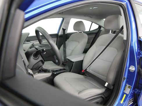 Used 2018 Hyundai Elantra SEL FWD image 51