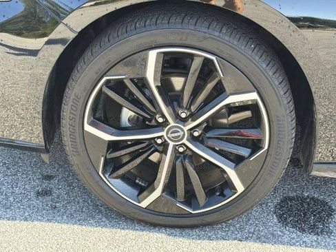 Certified 2025 Nissan Altima 2.5 SR w/ SR Premium Package FWD image 30
