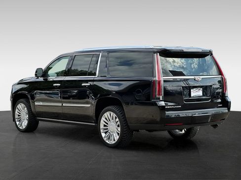 Used 2018 Cadillac Escalade ESV Platinum AWD/4WD image 5