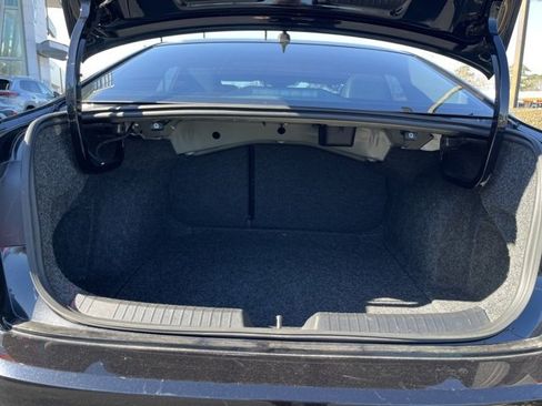 Used 2019 Volkswagen Jetta SEL Premium image 31