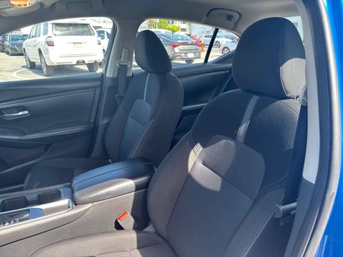 Used 2025 Nissan Sentra SV FWD image 35