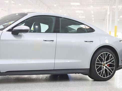 Used 2021 Porsche Taycan 4S image 3