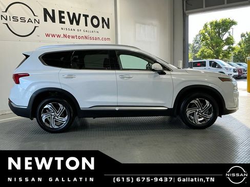 Used 2022 Hyundai Santa Fe SEL w/ Convenience + Premium Package FWD image 4