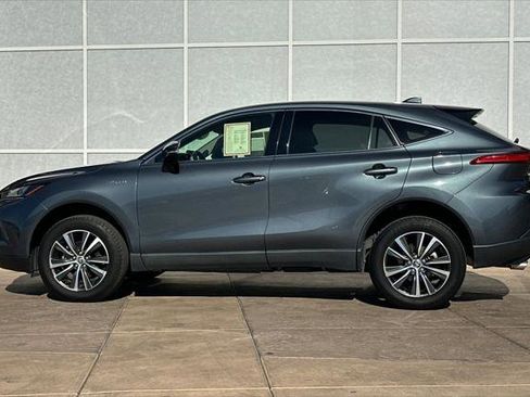 Certified 2021 Toyota Venza LE image 8