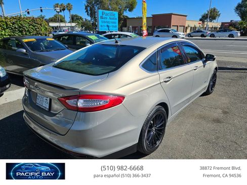 Used 2015 Ford Fusion Energi Titanium FWD image 4