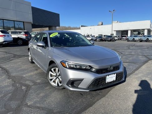 Used 2022 Honda Civic LX image 2