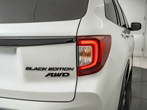 Used 2024 Honda Passport Black Edition image 15