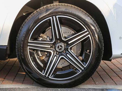 Used 2025 Mercedes-Benz GLE 450e 4MATIC image 10