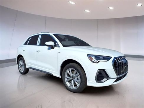 New 2025 Audi Q3 2.0T Premium image 1