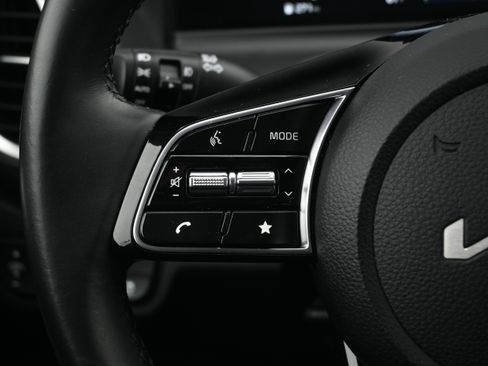 Used 2025 Kia Seltos EX image 29