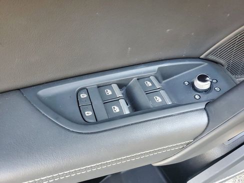 Used 2021 Audi Q5 Prestige w/ Prestige Package image 10