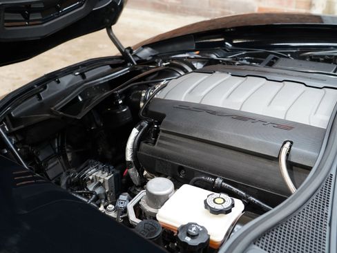 Used 2018 Chevrolet Corvette Stingray Coupe w/ Battery Protection Package image 30