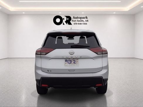 Used 2025 Nissan Rogue SV FWD image 20