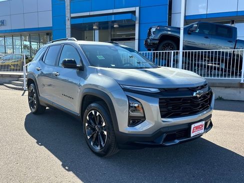 Used 2025 Chevrolet Equinox RS w/ Safety and Technology Package image 7