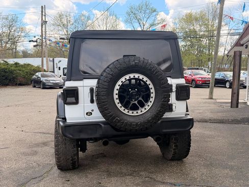 Used 2018 Jeep Wrangler Unlimited Sport S image 6