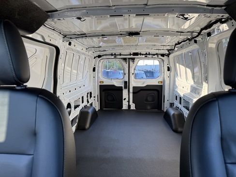 New 2024 Ford E-Transit Low Roof image 26