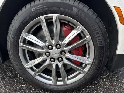 New 2025 Cadillac XT5 Sportv w/ LPO, Floor Liner Package