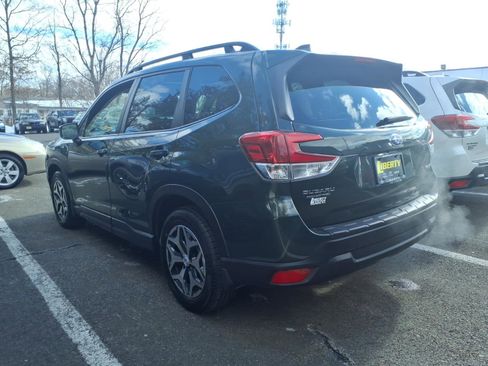 Certified 2023 Subaru Forester Premium image 4