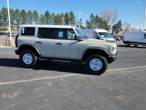 New 2026 Ford Bronco Heritage Edition AWD/4WD image 18
