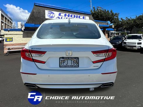 Used 2018 Honda Accord Touring image 6