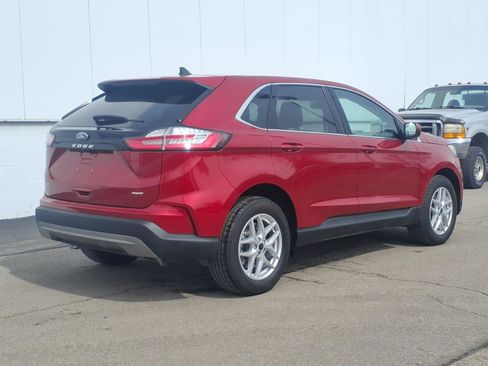 Used 2024 Ford Edge SEL w/ Convenience Package image 6