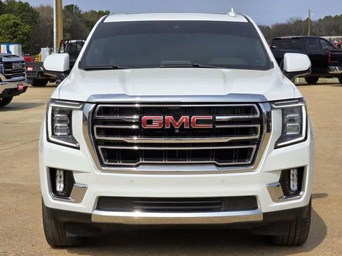 Used 2021 GMC Yukon SLT w/ SLT Premium Package image 2