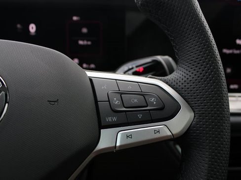 New 2025 Volkswagen Tiguan SE R-Line image 15