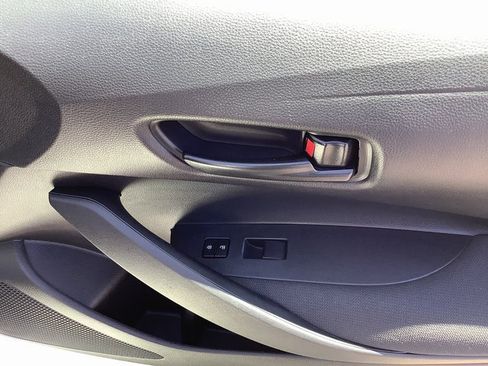 Used 2023 Toyota Corolla LE image 38