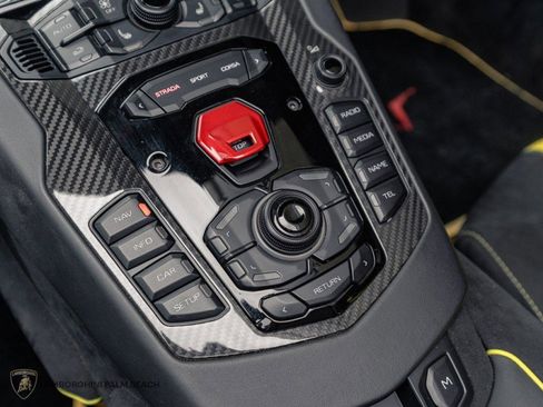 Used 2017 Lamborghini Aventador LP 750-4 Superveloce image 20