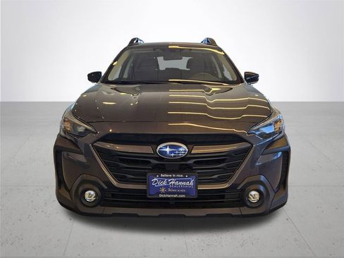 Used 2024 Subaru Outback Premium AWD/4WD image 3